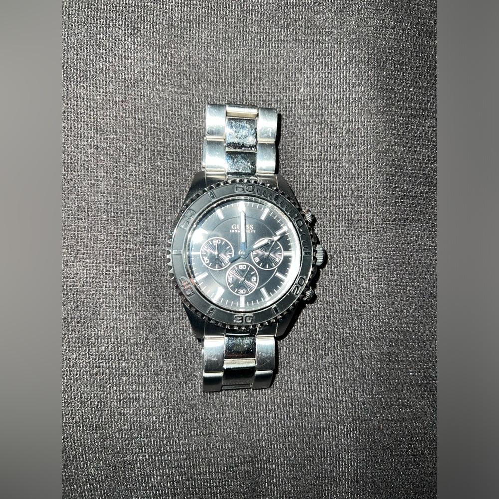 Guess Watch Men’s Silver